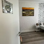 In بيت ضيافة